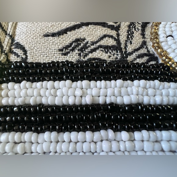 🦋NWT Forbidden Beaded Butterfly Crossbody with Bamboo Handle bag - Picture 9 of 13